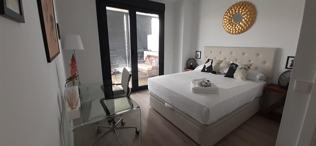Teatinos Suite Málaga Eksteriør billede
