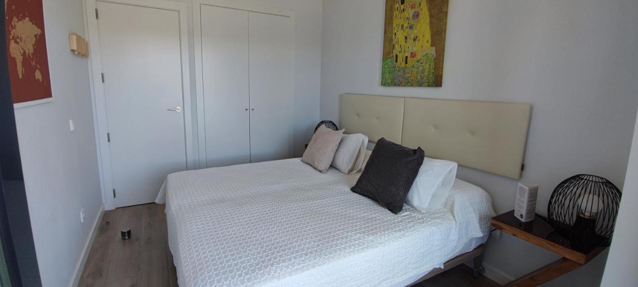 Teatinos Suite Málaga Eksteriør billede