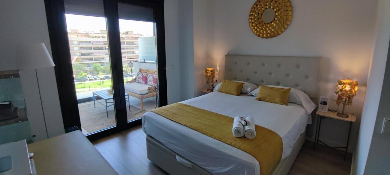 Teatinos Suite Málaga Eksteriør billede